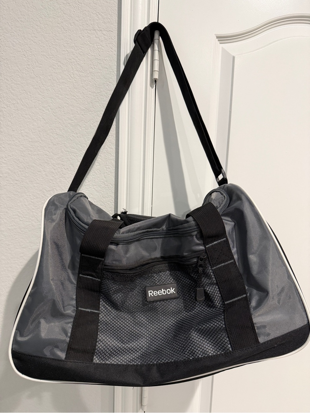 Reebok Warrior II Duffel Bag – Medium Grey NWOT